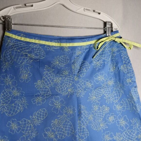 Talbots Stretch Blue/Lime Pineapple/Floral Detail Capris Women's Size 8 Petite - Picture 4 of 8
